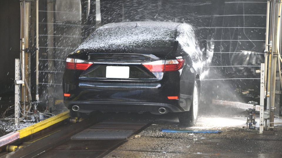 voor-de-eerste-keer-door-de-wasstraat